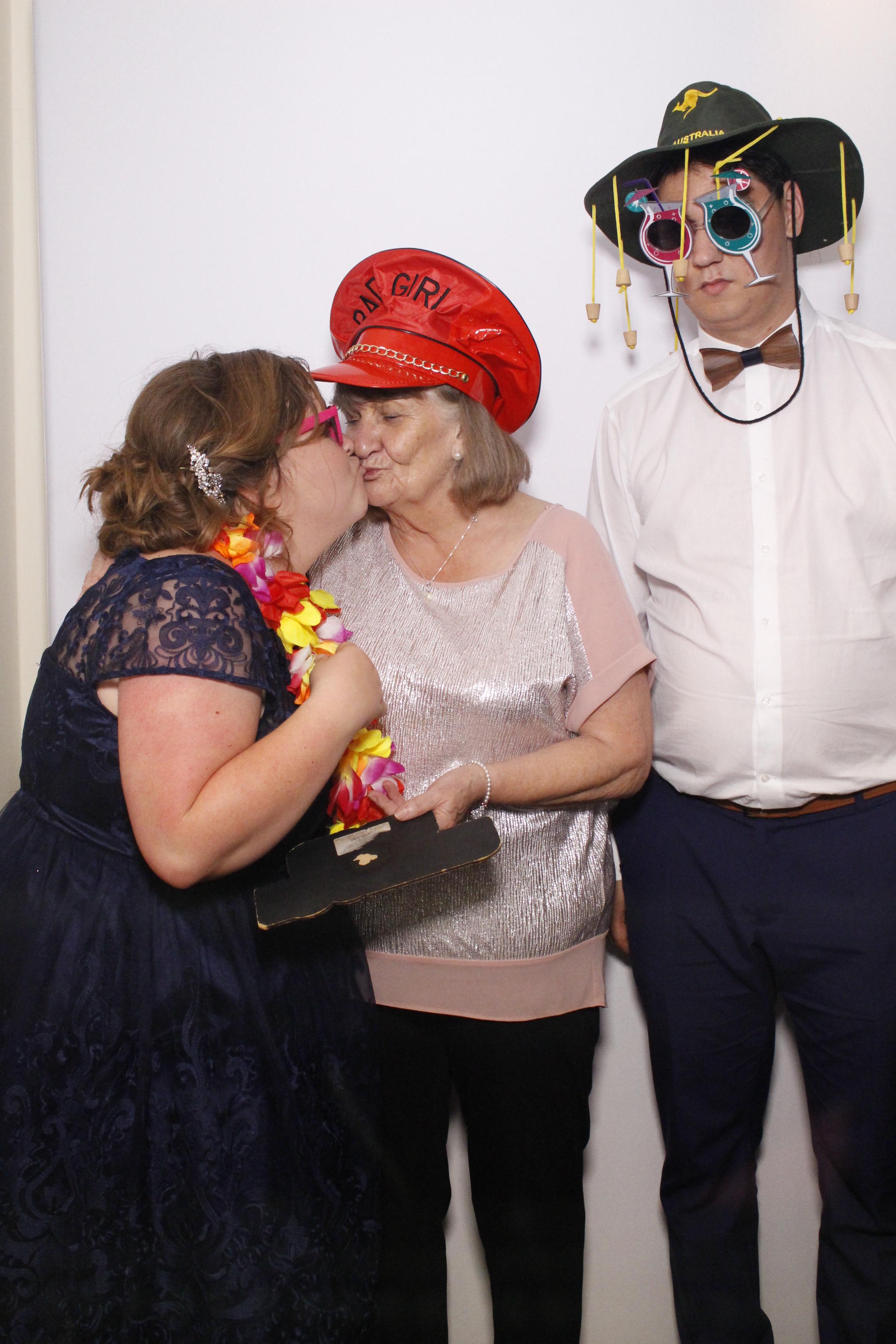 Luke & Emily's Wedding | View more photos from the event at gallery.myphotoboothexperience.co.uk/u/MyPhotoBoothExperienceLtd/Luke-Emilys-Wedding